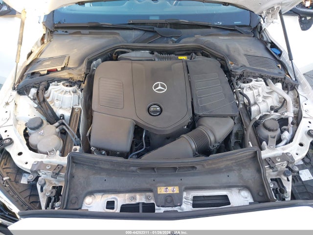 W1KAF4GB7NR052672 Mercedes-Benz C 300 Sedan