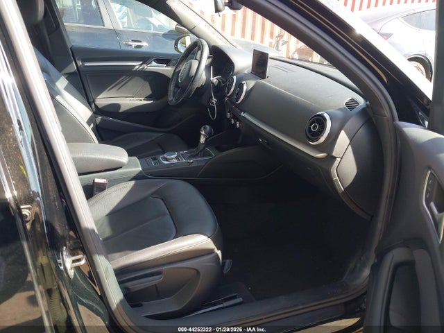 2016 AUDI A3 WAUA7GFF6G1012286 Photo 4