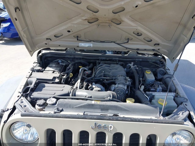 1C4BJWDG8JL898461 Jeep Wrangler Jk Unlimited Sport 4x4