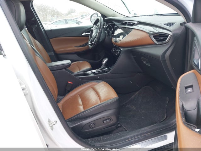 44252347 :رقم المزاد ، KL4MMGSL2MB164022 vin ، 2021 Buick Encore Gx Awd Essence مزاد بيع