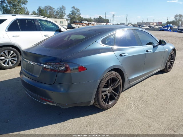 2014 TESLA MODEL S 5YJSA1H10EFP30525 Photo 3