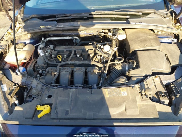 1FADP3M20HL308411 Ford FOCUS SEL