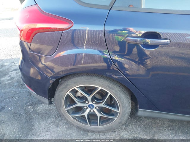 1FADP3M20HL308411 Ford FOCUS SEL