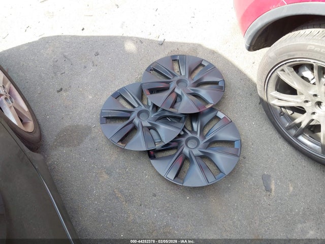 7SAYGDED0SF315311 Tesla Model Y Long Range Dual Motor Rear-wheel Drive