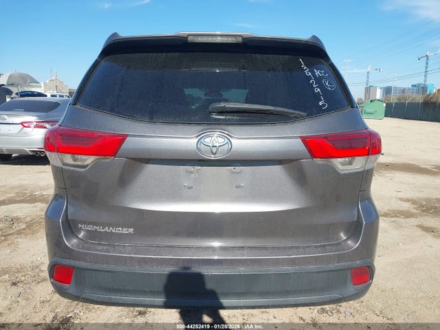 5TDZZRFH5JS238780 Toyota Highlander Le