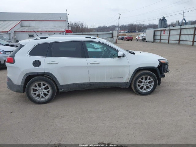 Jeep Cherokee Latitude 2016 1C4PJMCB4GW117832 Image 13