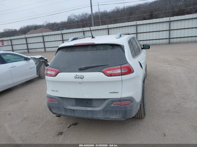 Jeep Cherokee Latitude 2016 1C4PJMCB4GW117832 Image 16