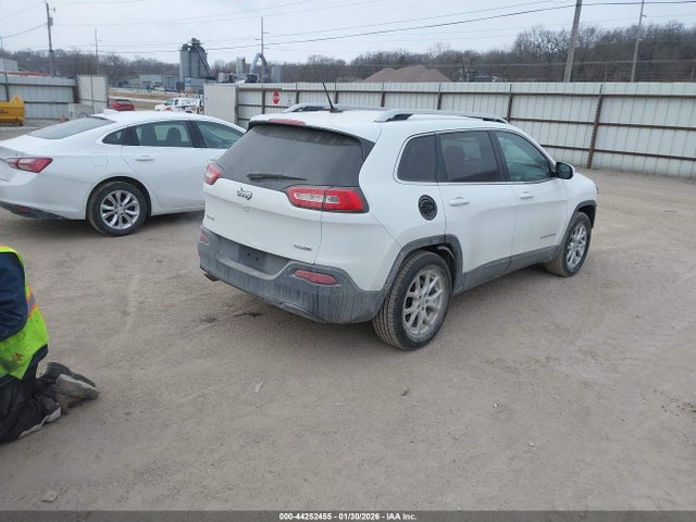 Jeep Cherokee Latitude 2016 1C4PJMCB4GW117832 Image 4