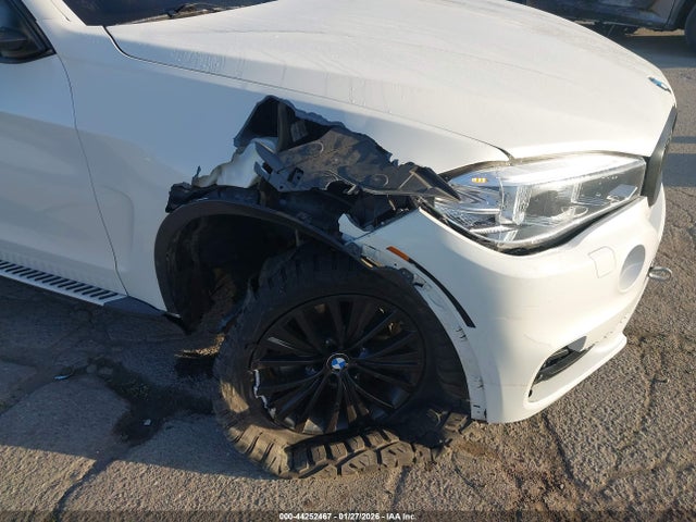 Продажа на аукционе авто 2015 Bmw X5 Xdrive50i, vin: 5UXKR6C50F0J78197, номер лота: 44252467