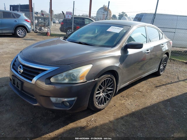 Nissan Altima 2.5 Sv 2015 1N4AL3AP1FC221502 Image 2