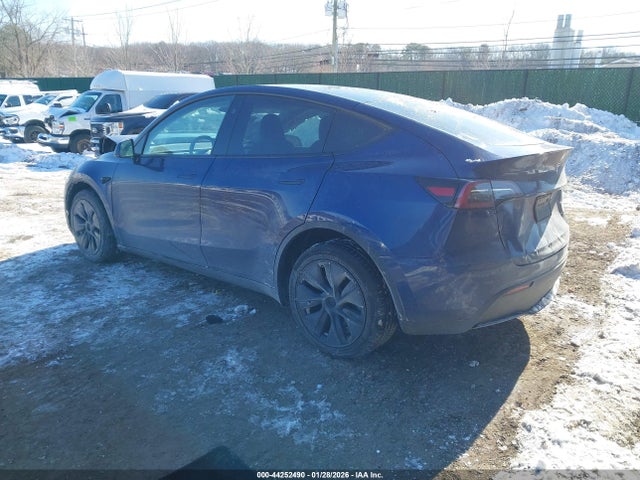 2024 TESLA MODEL Y 7SAYGDEEXRF168191 Photo 2