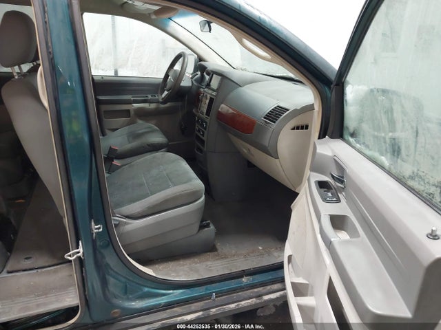 2009 CHRYSLER TOWN & COUNTRY 2A8HR44E69R619736 Photo 4