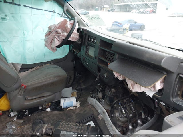 1GD07RFG2H1215322 GMC Savana Cutaway Work Van