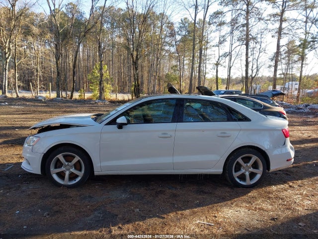 Продажа на аукционе авто 2015 Audi A3 1.8t Premium, vin: WAUACGFF0F1128934, номер лота: 44252538