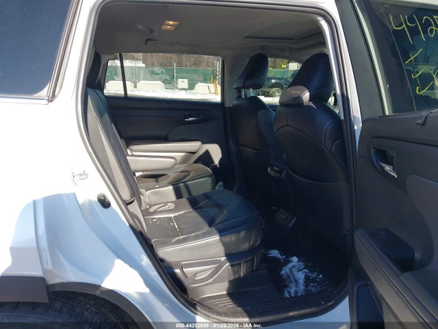 2022 TOYOTA HIGHLANDER 5TDGZRBH7NS590598 Photo 7