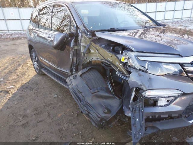 Продаж на аукціоні авто 2017 Honda Pilot Touring, vin: 5FNYF5H98HB044827, номер лоту: 44252603