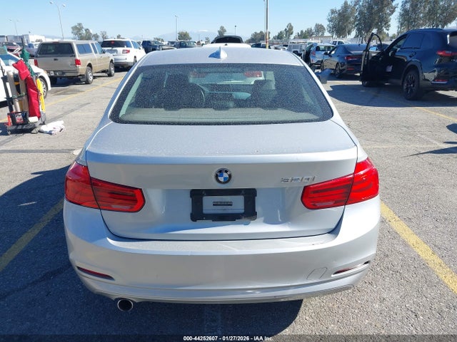 Продажа на аукционе авто 2016 Bmw 320i, vin: WBA8E1G53GNU10328, номер лота: 44252607