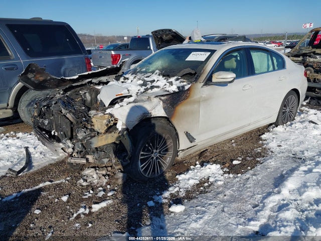 44252611 :رقم المزاد ، WBAJA7C55KWW19028 vin ، 2019 Bmw 530i Xdrive مزاد بيع