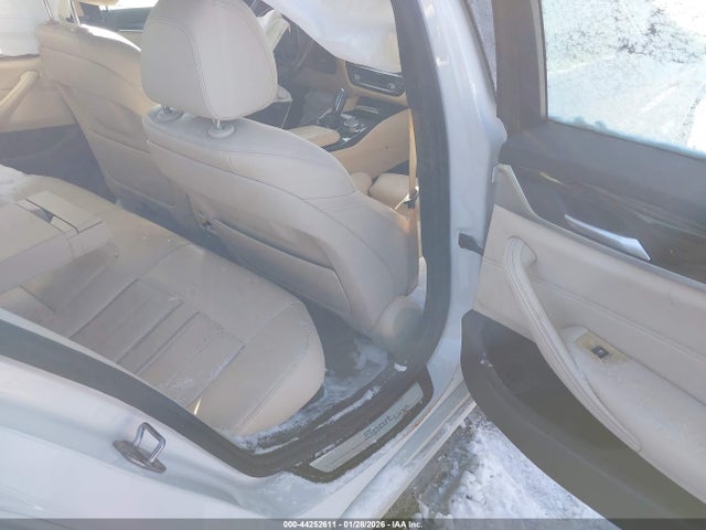 44252611 :رقم المزاد ، WBAJA7C55KWW19028 vin ، 2019 Bmw 530i Xdrive مزاد بيع