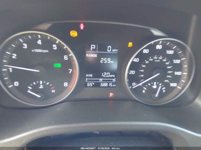5NPD74LF7JH353523 Hyundai ELANTRA SE