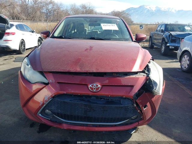 3MYDLBYV9KY520843 Toyota YARIS LE