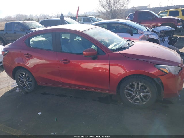 3MYDLBYV9KY520843 Toyota YARIS LE