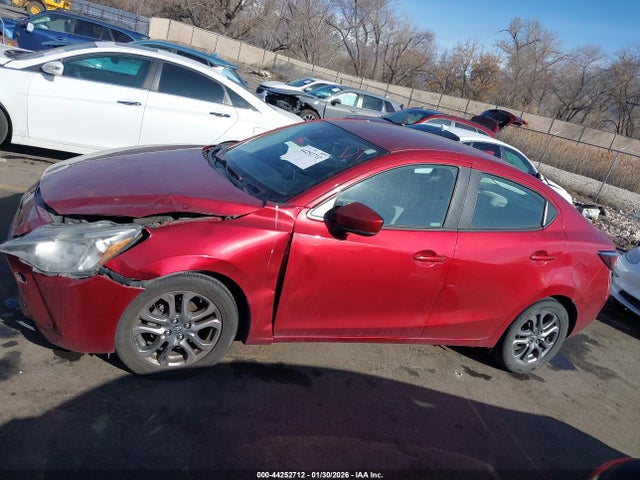 3MYDLBYV9KY520843 Toyota YARIS LE