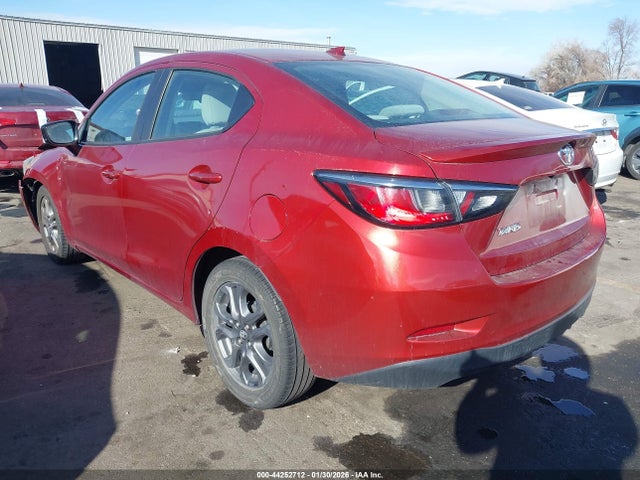 3MYDLBYV9KY520843 Toyota YARIS LE