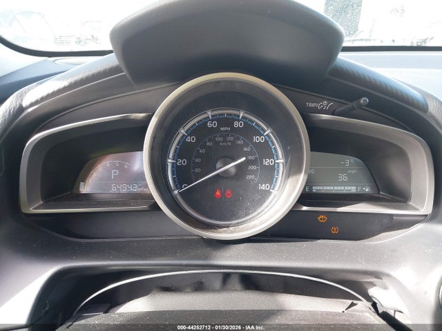 3MYDLBYV9KY520843 Toyota YARIS LE