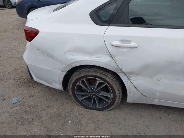 3KPF24AD1RE700644 KIA Forte Lxs