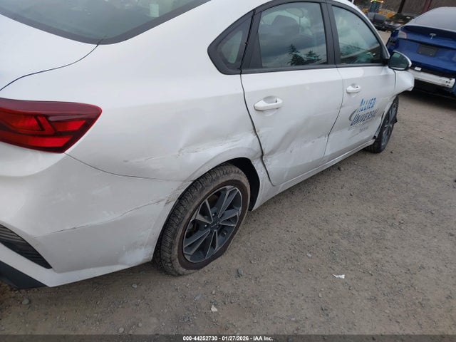 3KPF24AD1RE700644 KIA Forte Lxs