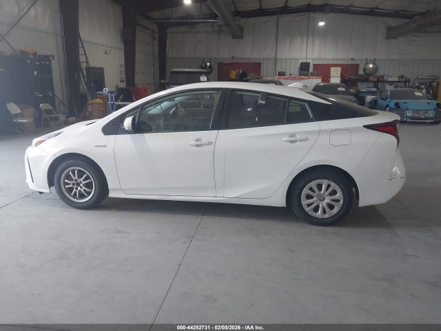 JTDKAMFU4N3156927 Toyota Prius L
