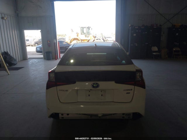 JTDKAMFU4N3156927 Toyota Prius L