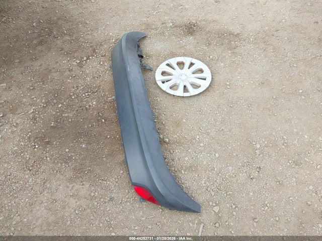 JTDKAMFU4N3156927 Toyota Prius L