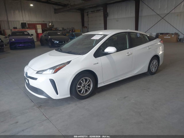 JTDKAMFU4N3156927 Toyota Prius L