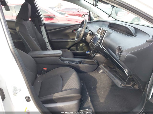 JTDKAMFU4N3156927 Toyota Prius L