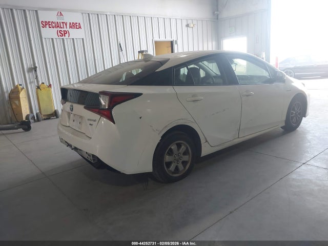 JTDKAMFU4N3156927 Toyota Prius L