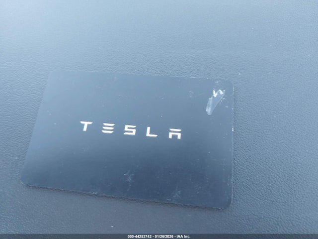 44252742 :رقم المزاد ، 5YJYGDEE1MF070396 vin ، 2021 Tesla Model Y Long Range Dual Motor All-wheel Drive مزاد بيع