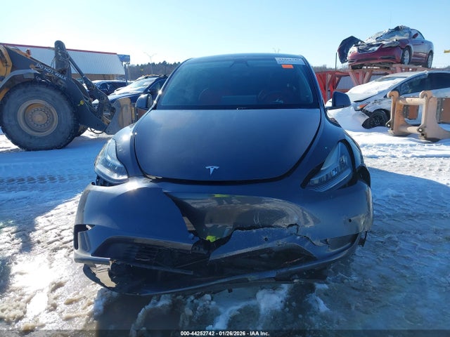 44252742 :رقم المزاد ، 5YJYGDEE1MF070396 vin ، 2021 Tesla Model Y Long Range Dual Motor All-wheel Drive مزاد بيع