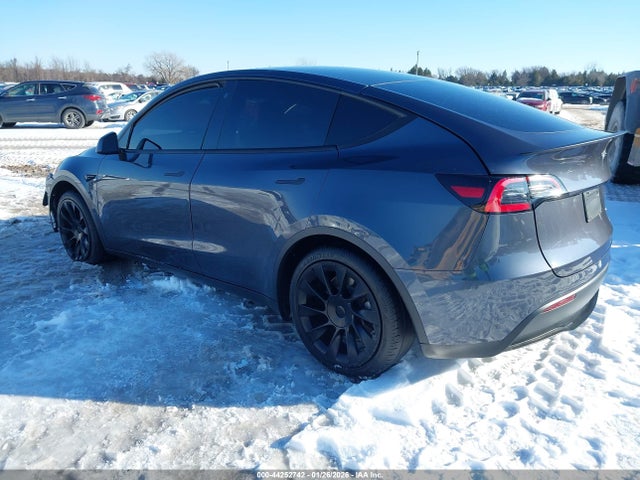 44252742 :رقم المزاد ، 5YJYGDEE1MF070396 vin ، 2021 Tesla Model Y Long Range Dual Motor All-wheel Drive مزاد بيع
