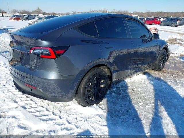 44252742 :رقم المزاد ، 5YJYGDEE1MF070396 vin ، 2021 Tesla Model Y Long Range Dual Motor All-wheel Drive مزاد بيع