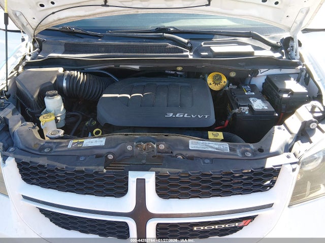 2C4RDGEG8JR205261 Dodge Grand Caravan Gt