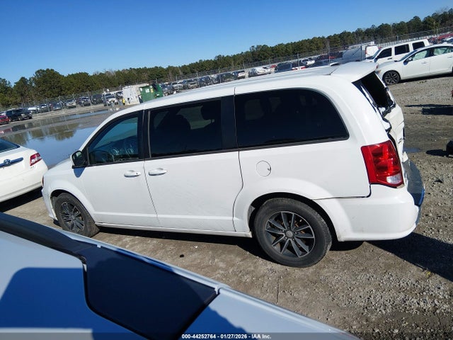 2C4RDGEG8JR205261 Dodge Grand Caravan Gt