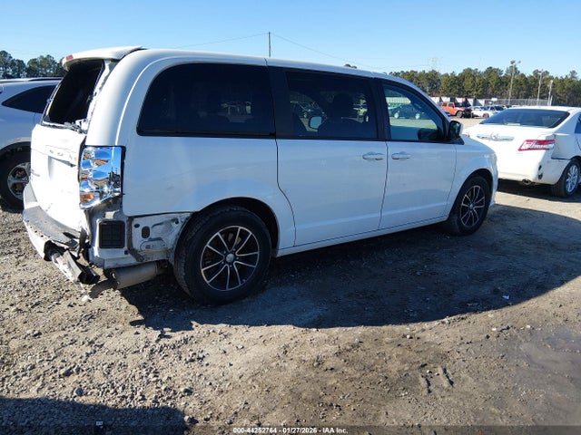 2C4RDGEG8JR205261 Dodge Grand Caravan Gt