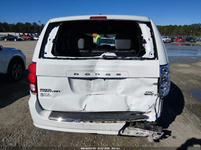 2C4RDGEG8JR205261 Dodge Grand Caravan Gt