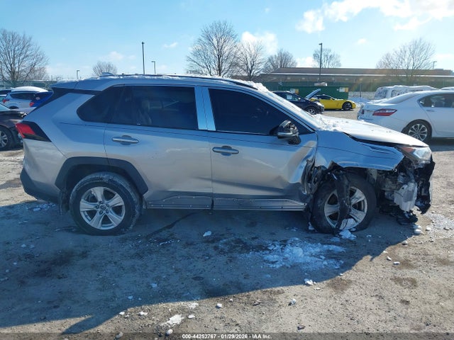 Toyota Rav4 Xle 2021 2T3P1RFV4MC162736 Image 12