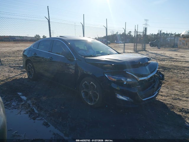1G1ZD5ST2NF104227 Chevrolet Malibu Fwd Lt