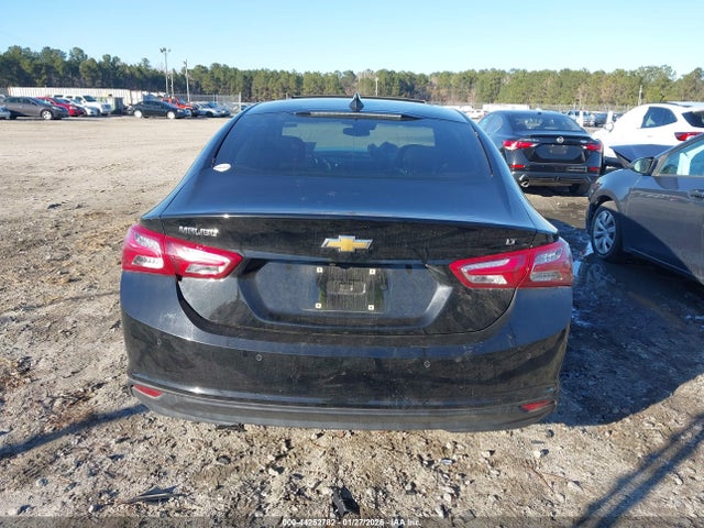 1G1ZD5ST2NF104227 Chevrolet Malibu Fwd Lt