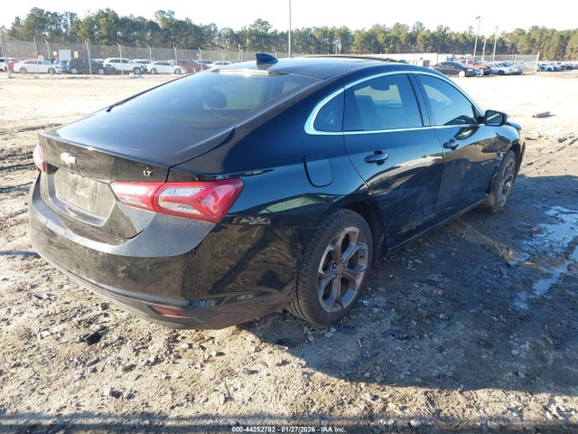 1G1ZD5ST2NF104227 Chevrolet Malibu Fwd Lt