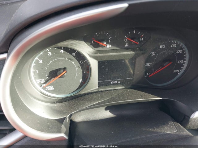 1G1ZD5ST2NF104227 Chevrolet Malibu Fwd Lt